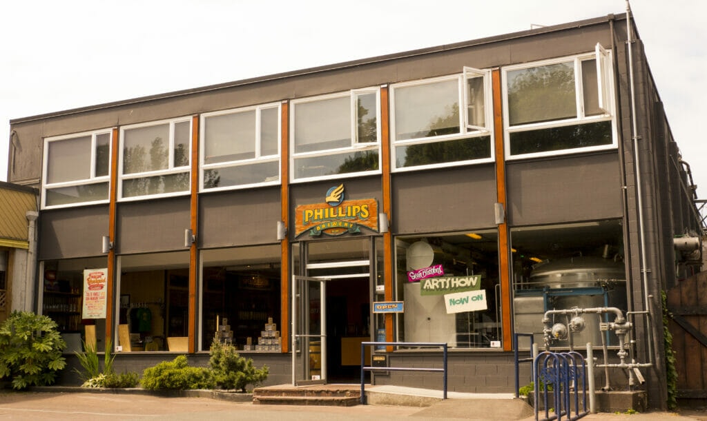 phillips-victoria Phillips Brewing - supplied