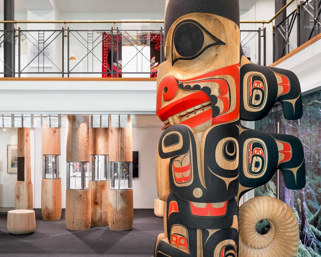 bill-reid-gallery-vancouver-indigenous-tourism The Bill Reid Gallery in downtown Vancouver
