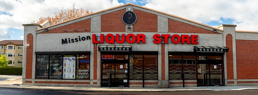Mission Liquor store - view from front