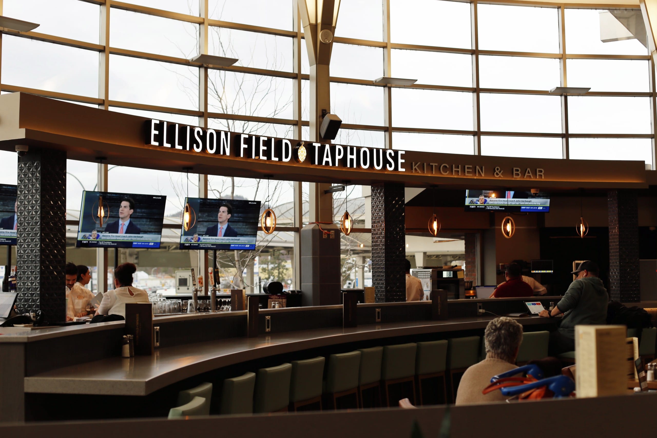 Ellison Field Taphouse at Kelowna International Airport (photo provided)